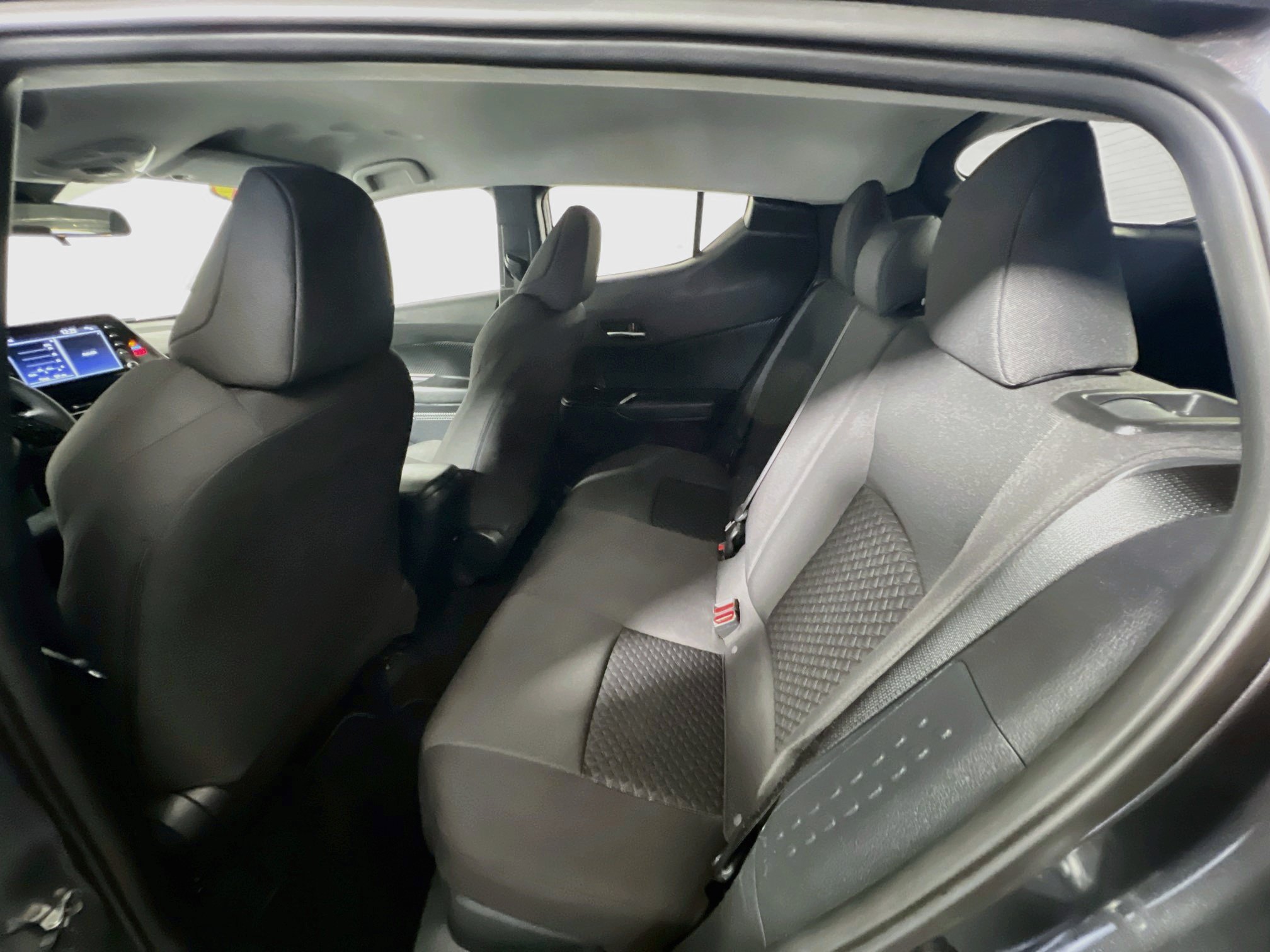 Used 2021 Toyota C-HR LE FWD image 26