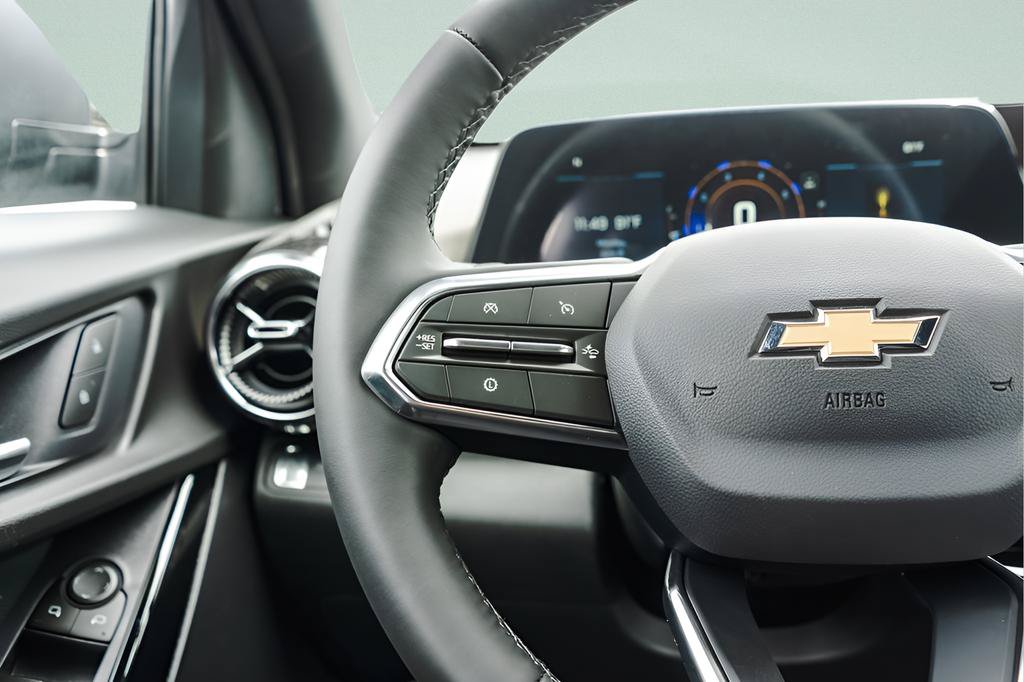 New 2026 Chevrolet Equinox LT w/ Convenience Package II FWD image 10