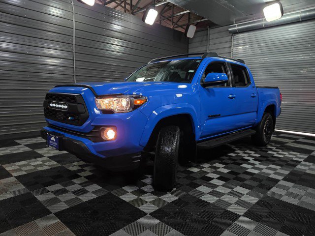 Used 2021 Toyota Tacoma SR5 w/ Blackout Package (TMS) image 38