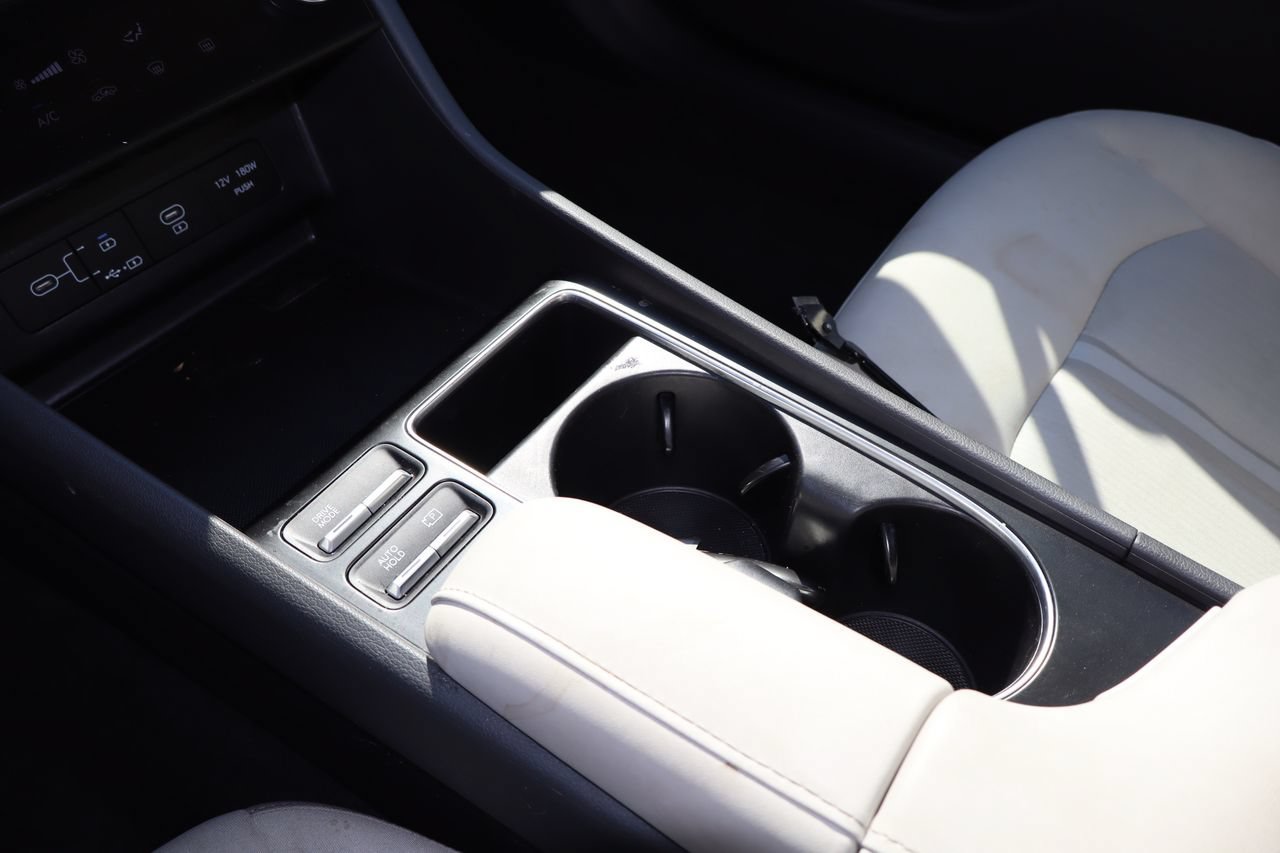 Used 2025 Hyundai Sonata SEL FWD image 24