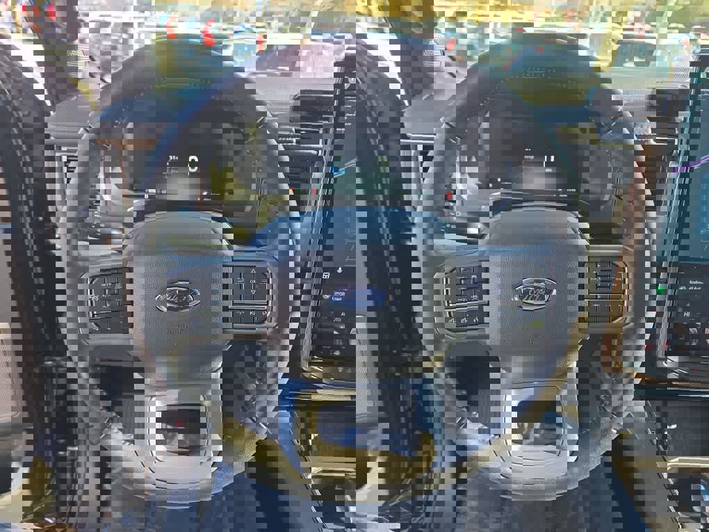 Used 2022 Ford F150 Lightning Lariat w/ Equipment Group 511A High image 15