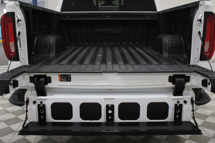 Used 2024 GMC Sierra 1500 AT4 w/ Technology Package image 14