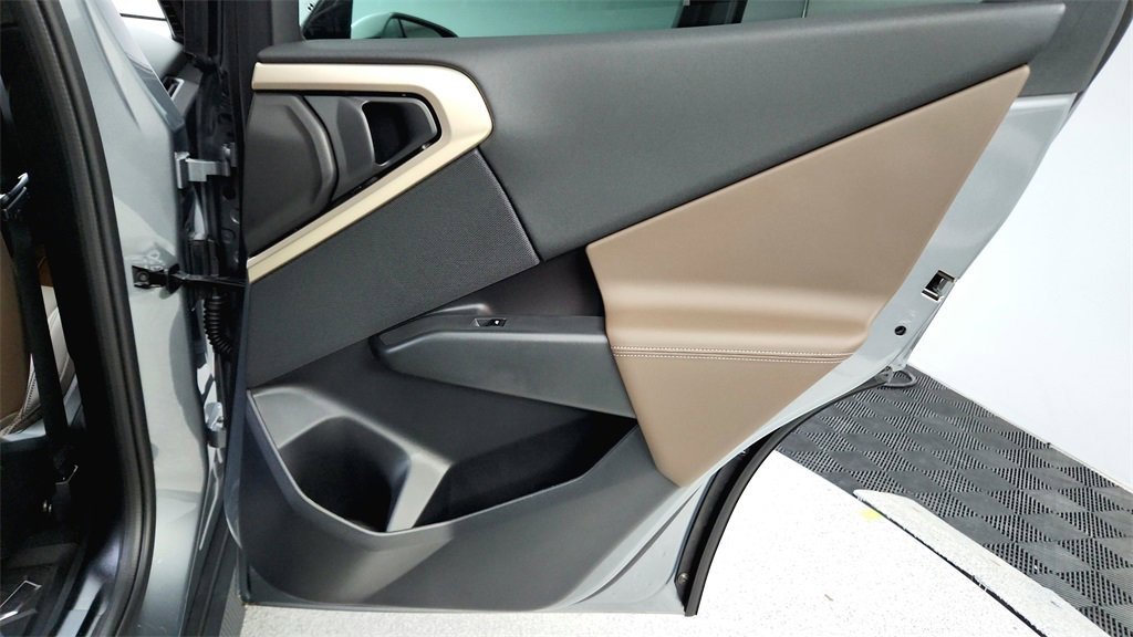 Used 2025 BMW X3 xDrive30i w/ Premium Package image 27