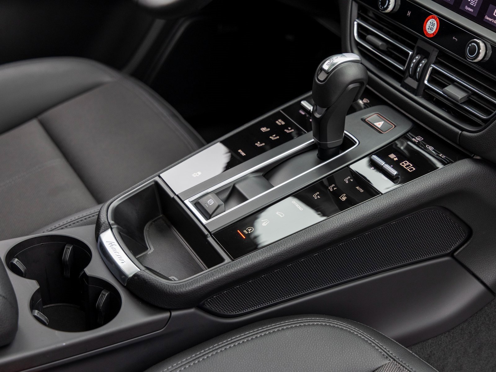 Certified 2025 Porsche Macan image 48