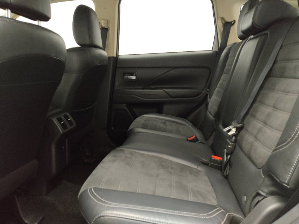 Used 2019 Mitsubishi Outlander SE FWD image 18