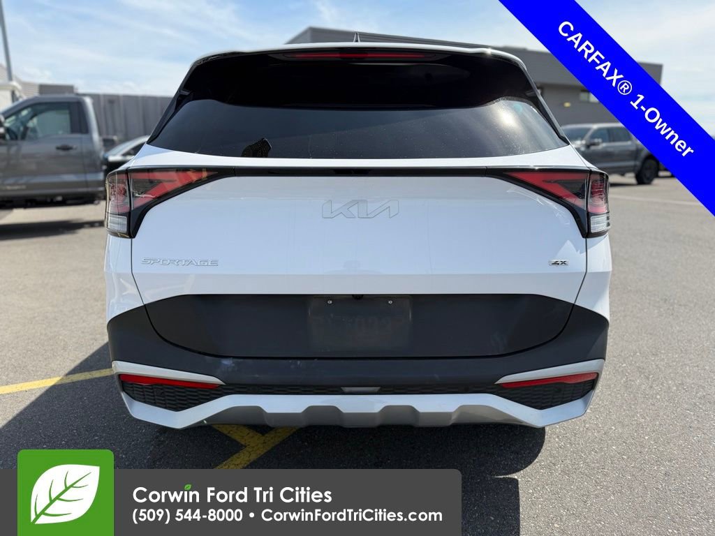 Used 2024 Kia Sportage EX image 11