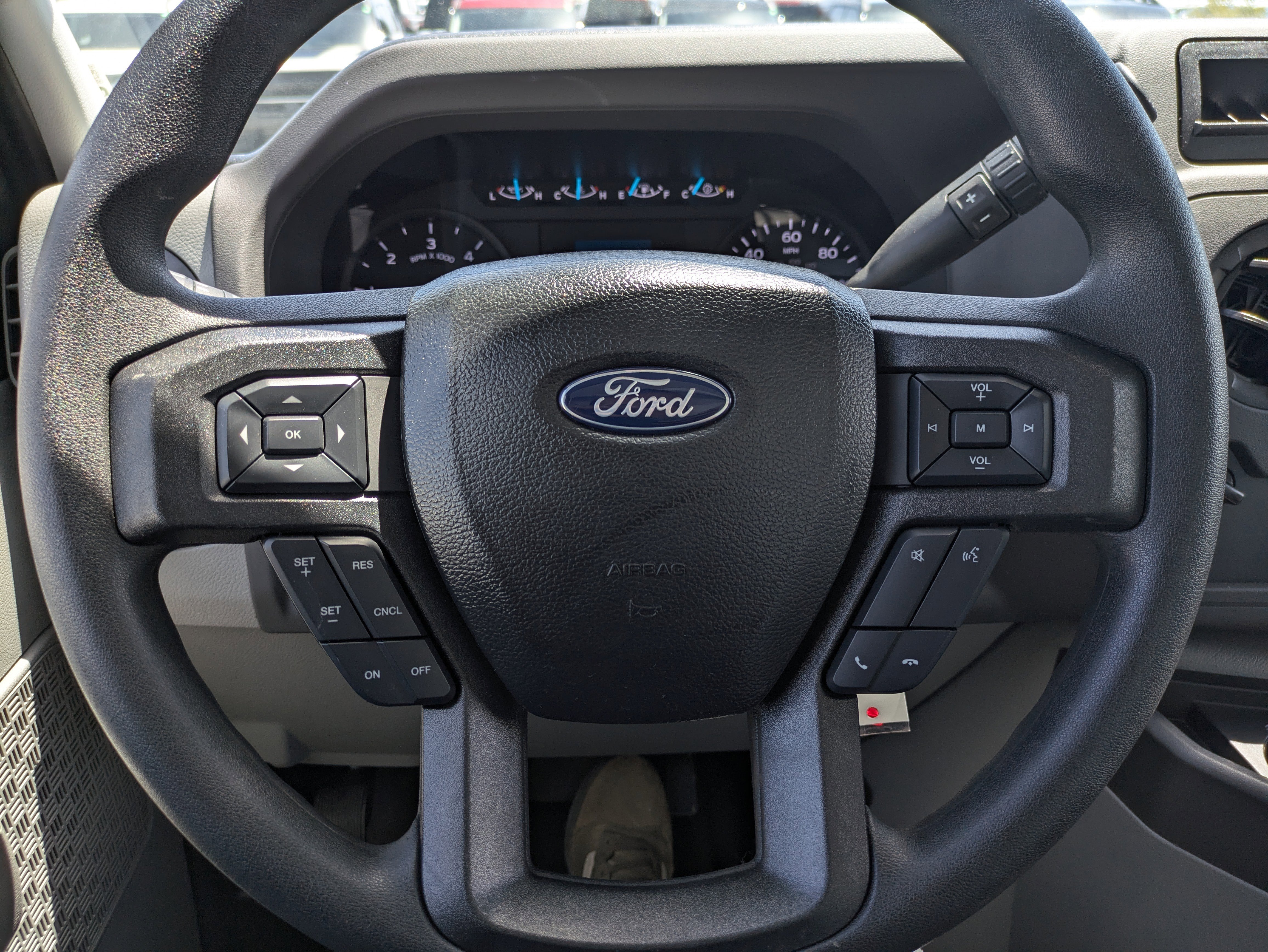 New 2023 Ford E-450 and Econoline 450 Super Duty w/ Power Windows & Locks Group image 21