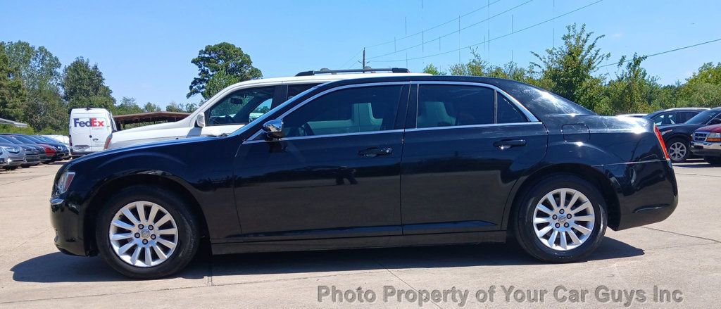Used 2013 Chrysler 300 image 5