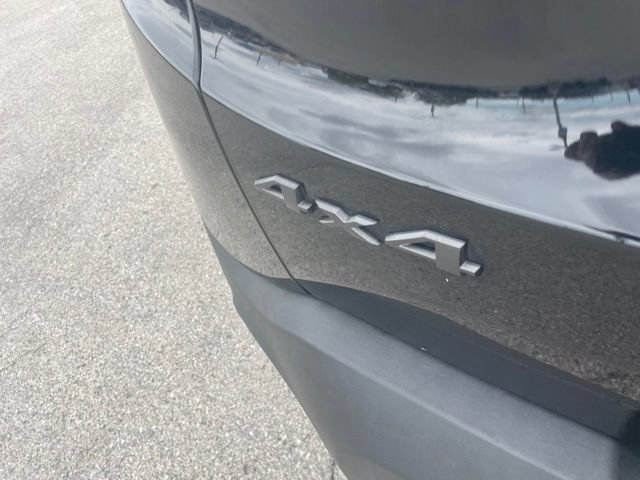 Used 2021 Jeep Renegade Latitude AWD/4WD image 10