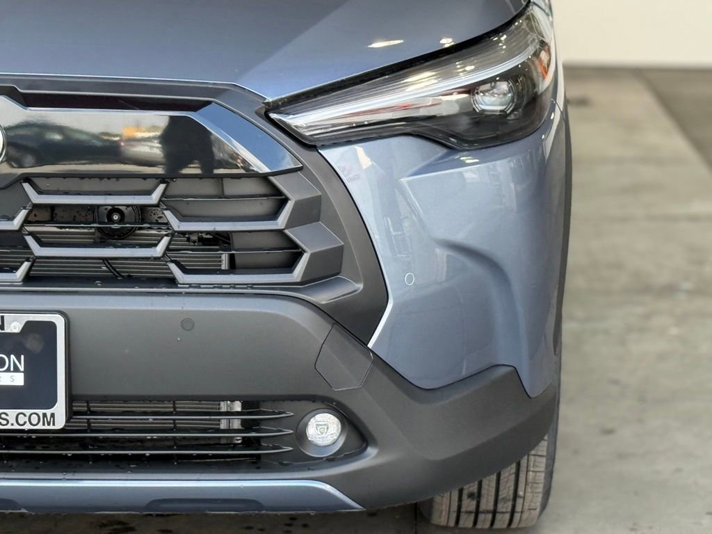Used 2026 Toyota Corolla Cross XLE image 5
