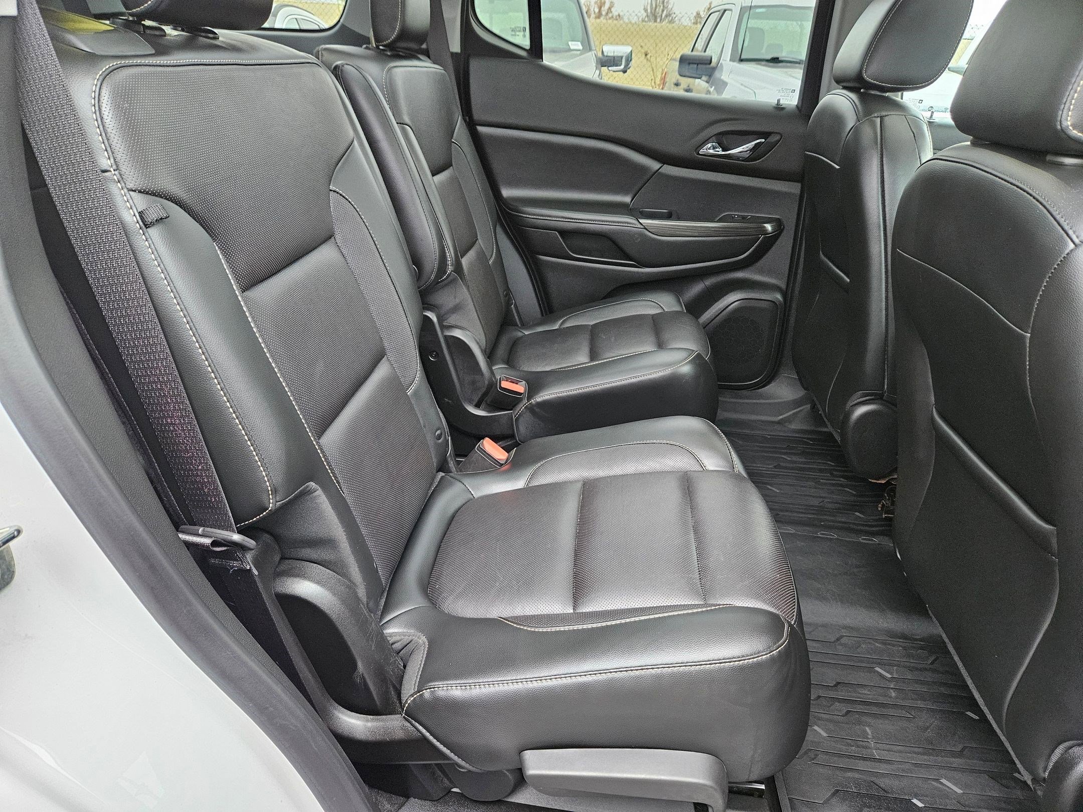 Used 2019 GMC Acadia SLT image 34