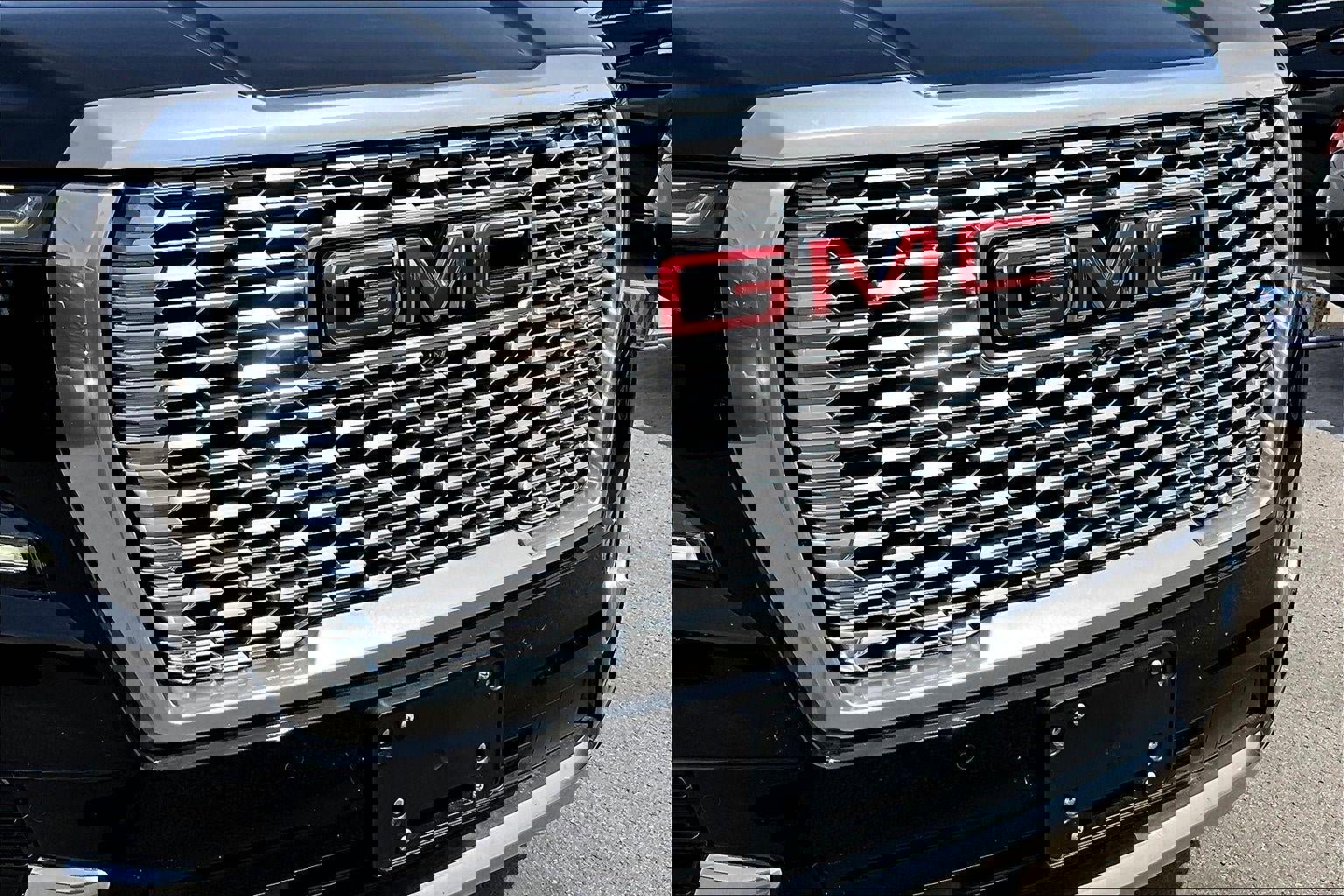 Used 2022 GMC Yukon XL Denali AWD/4WD image 28