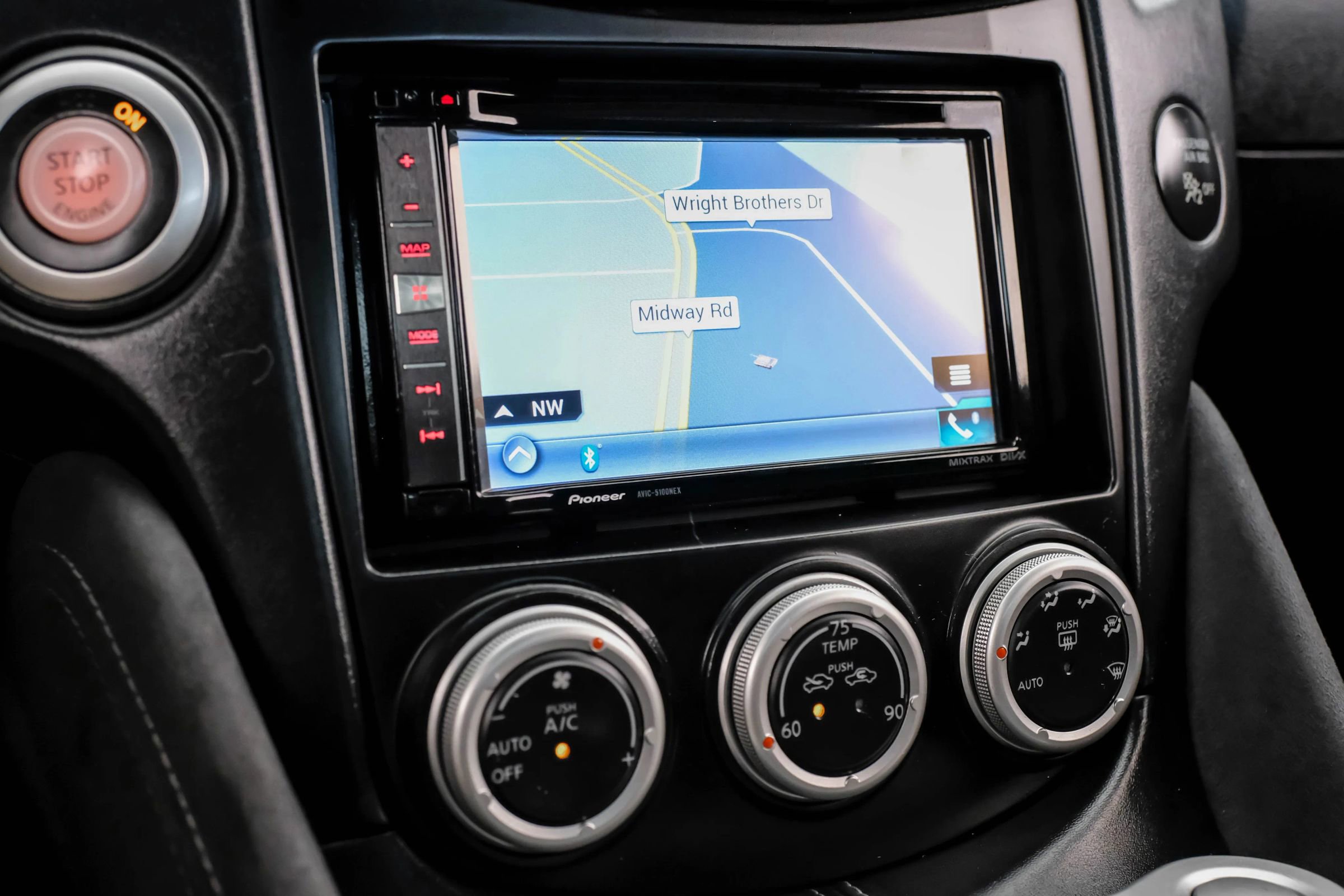 Used 2014 Nissan 370Z Roadster image 20