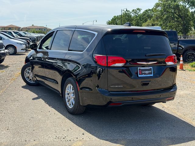 New 2026 Chrysler Voyager LX FWD image 9