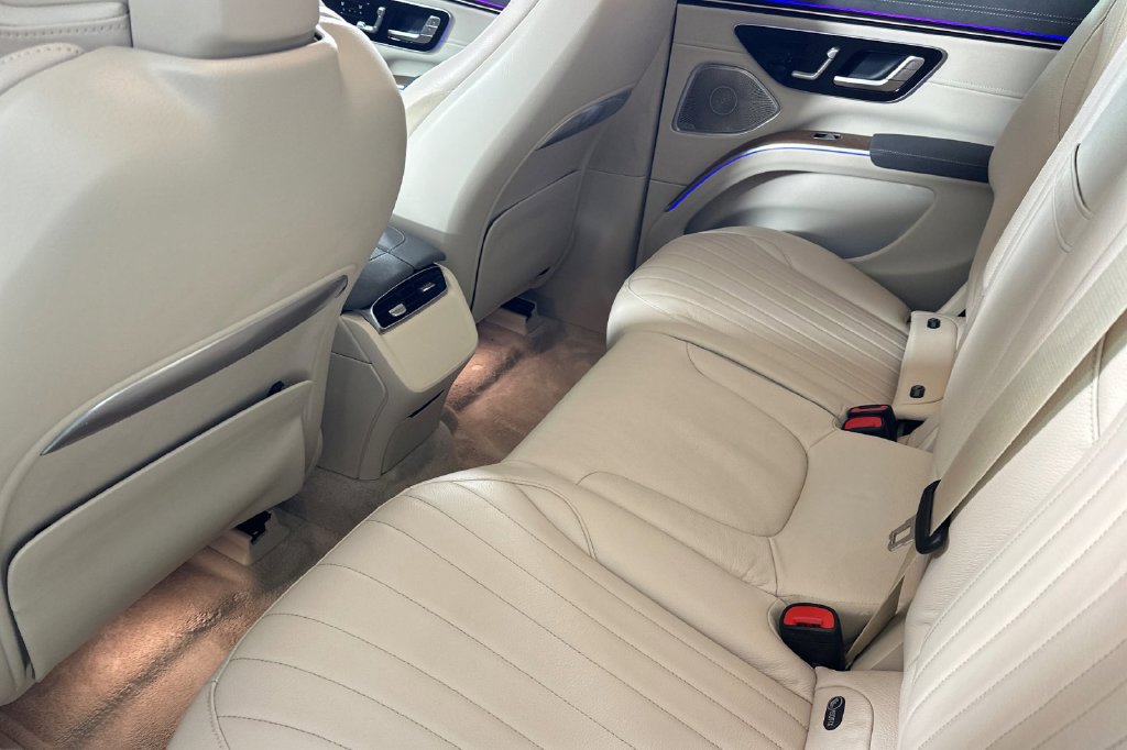 Certified 2024 Mercedes-Benz EQS 450+ 4MATIC SUV image 15