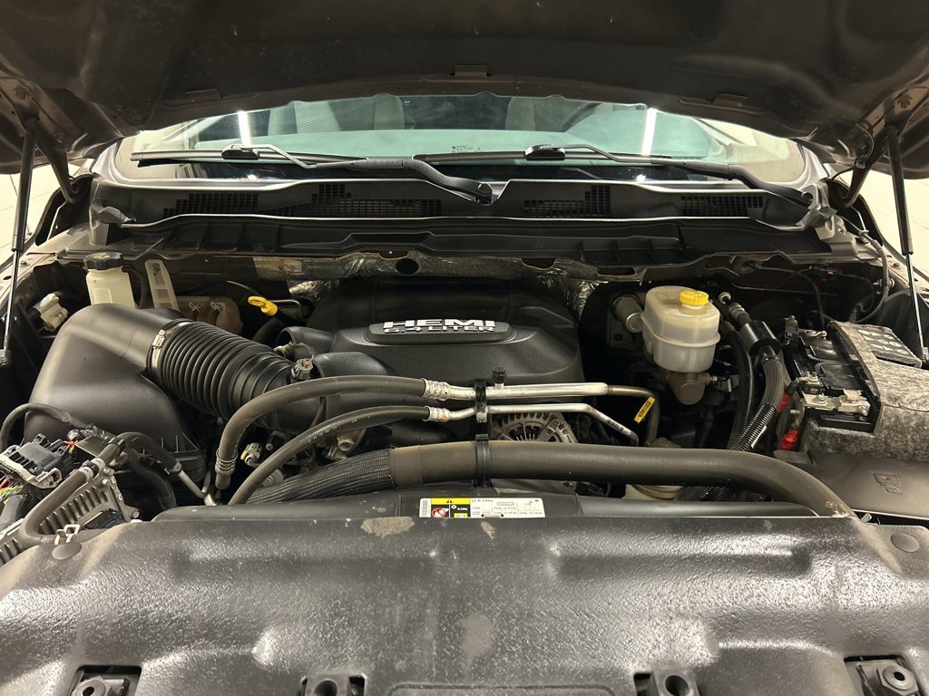 Used 2018 RAM 3500 Tradesman w/ Chrome Appearance Group image 12