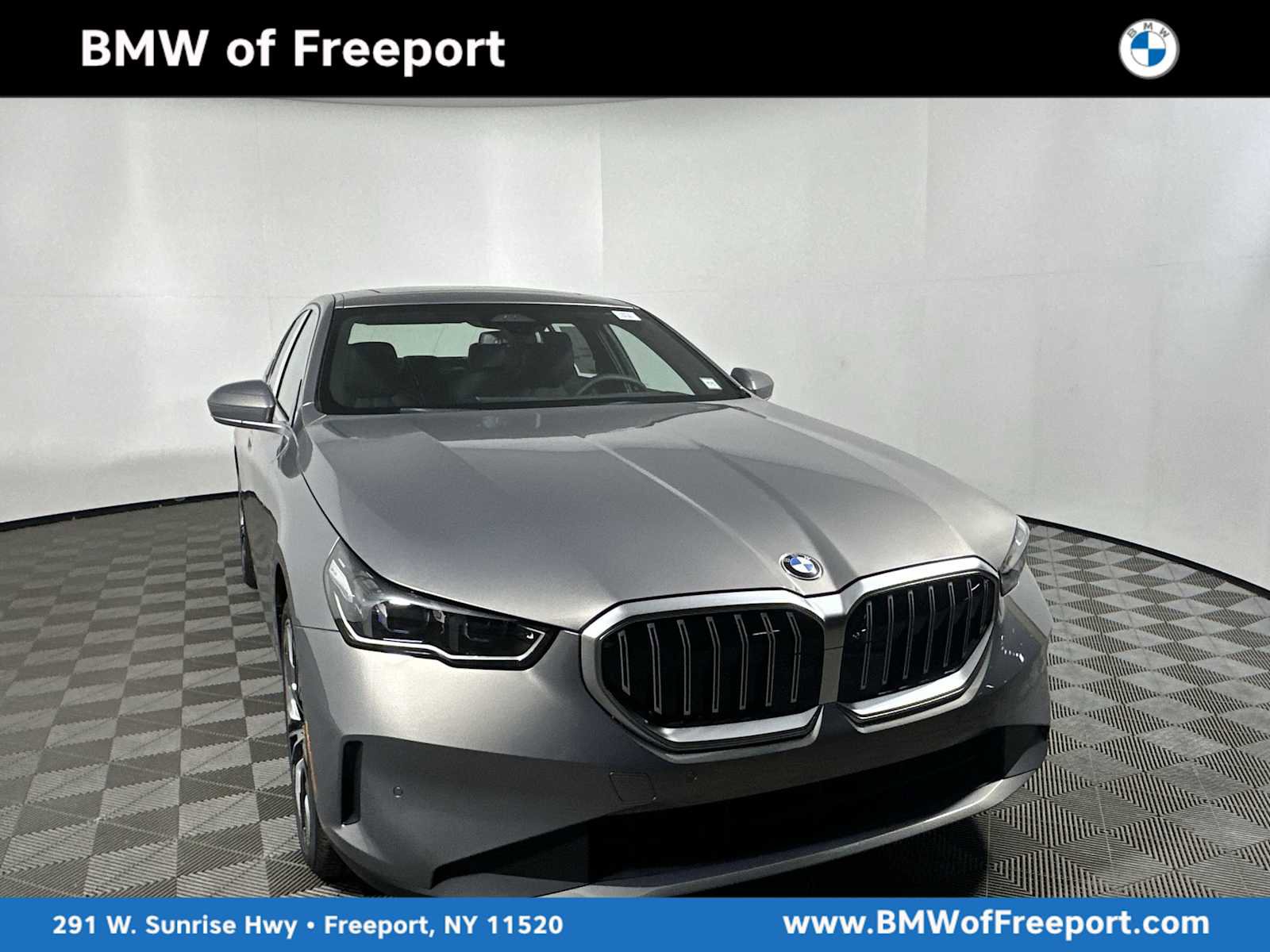 New 2026 BMW 530i xDrive w/ Premium Package