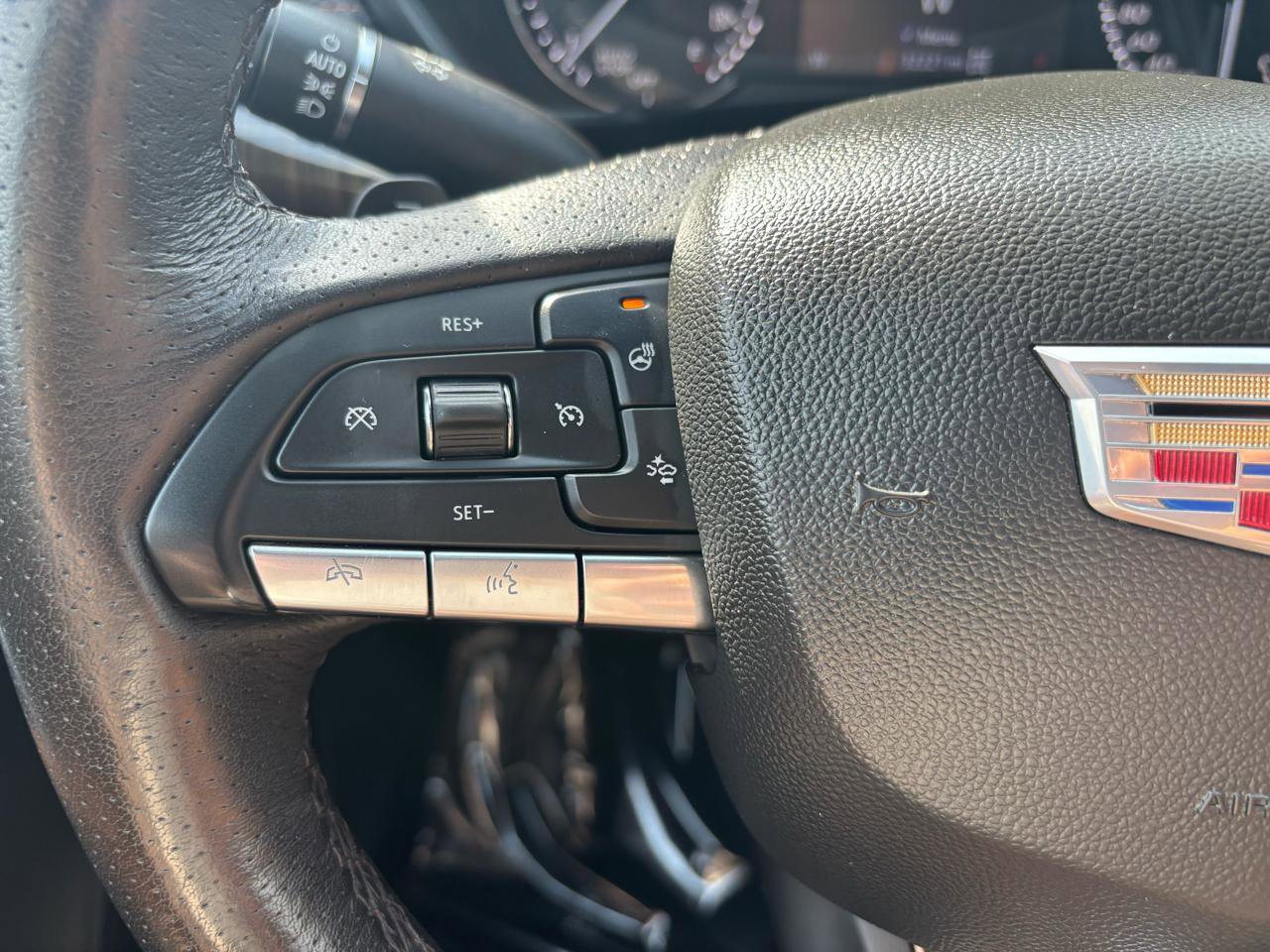 Used 2022 Cadillac XT4 Sport image 28