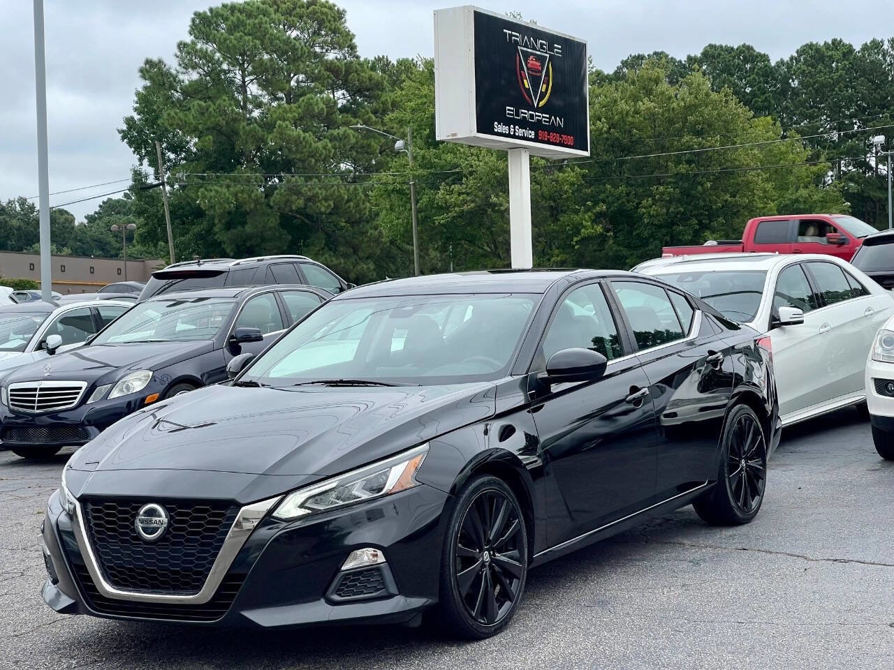 Used 2020 Nissan Altima 2.5 SR image 1