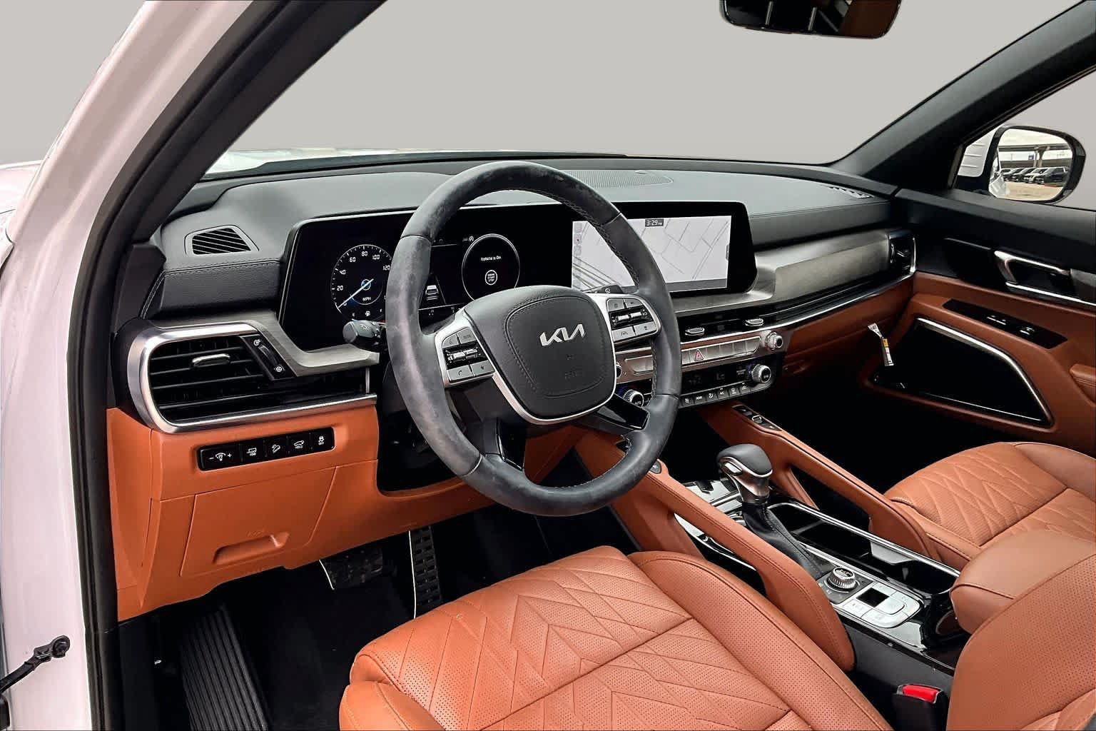 Certified 2025 Kia Telluride SX X-Line AWD/4WD image 16