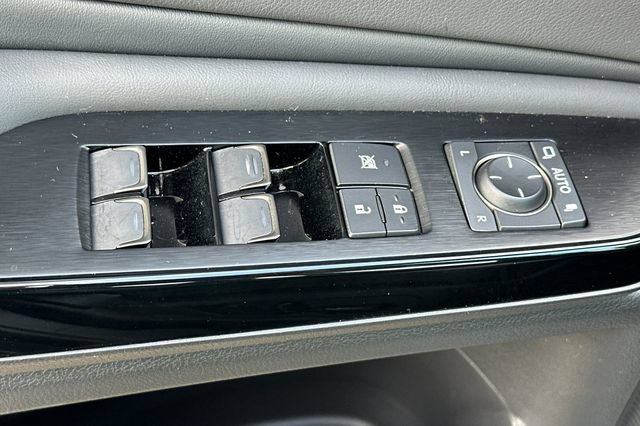 Used 2025 Lexus ES 350 w/ Premium Package FWD image 13