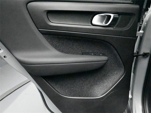 Used 2025 Volvo XC40 B5 Core image 24