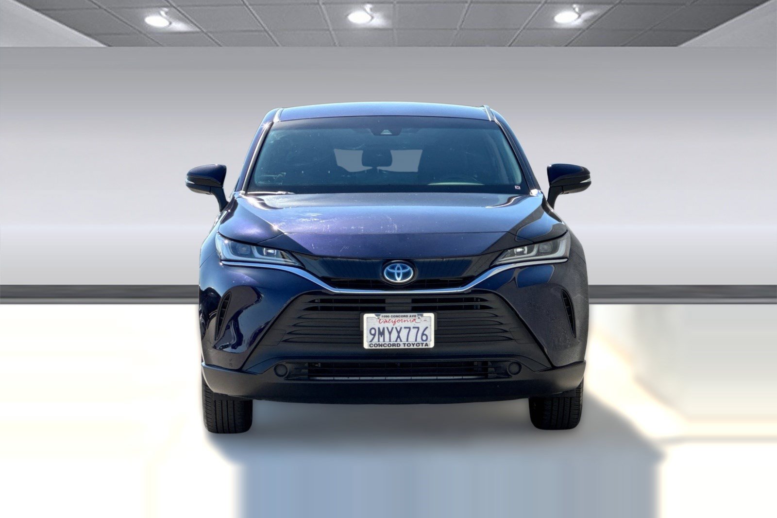 Used 2024 Toyota Venza LE AWD/4WD image 6