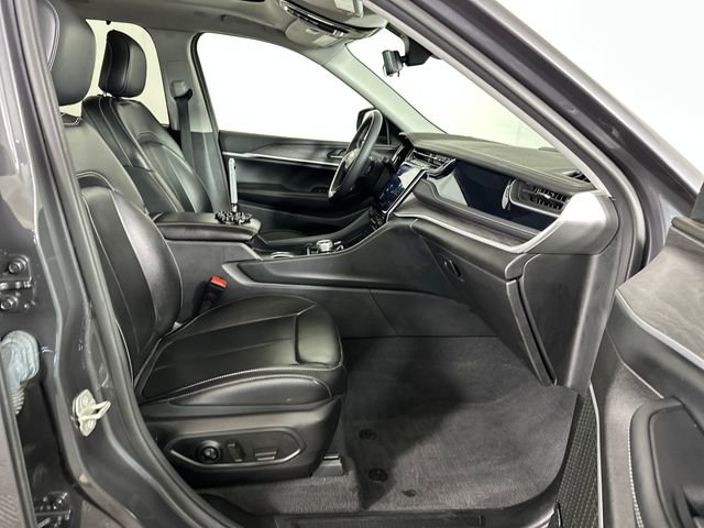 Used 2023 Jeep Grand Cherokee 30th Anniversary image 28