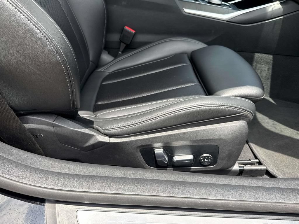 Used 2024 BMW 430i Convertible RWD image 12