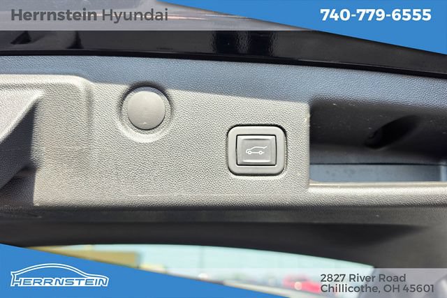 Used 2023 Chevrolet Equinox LT FWD image 28