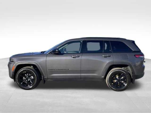 New 2026 Jeep Grand Cherokee Altitude image 4