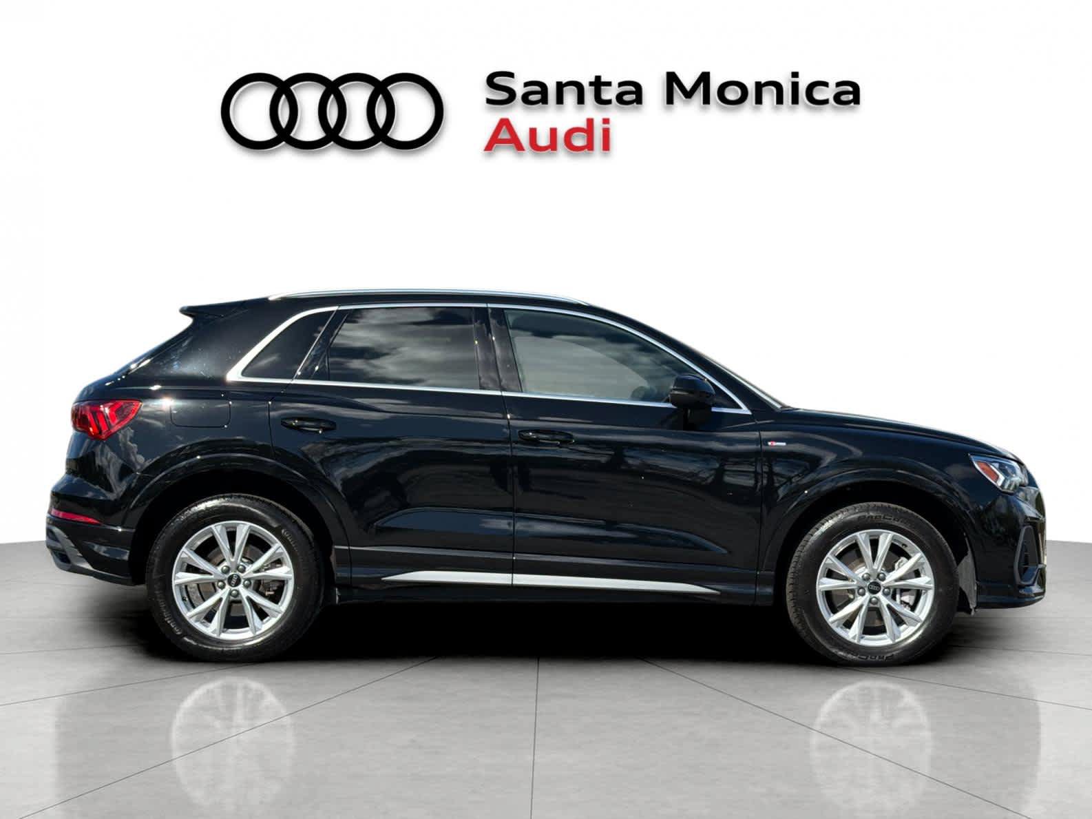 Used 2024 Audi Q3 2.0T Premium w/ Convenience Package AWD/4WD image 8