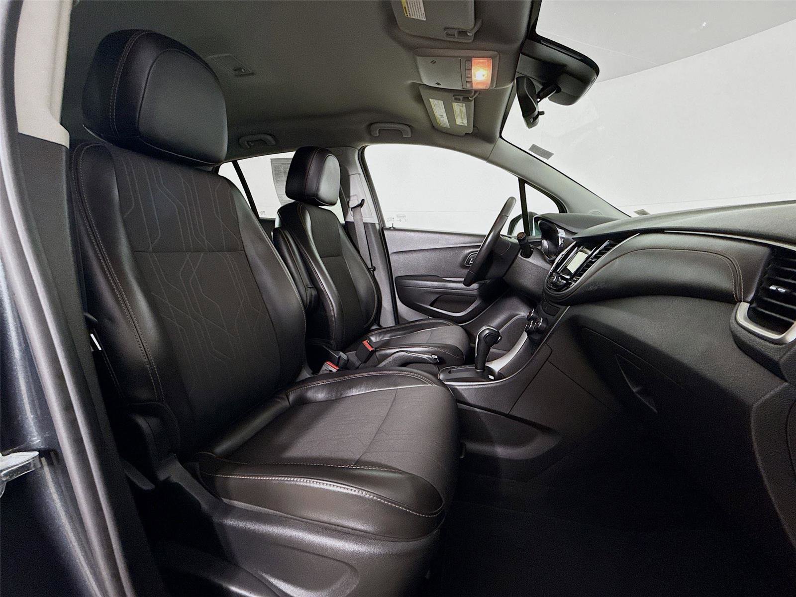 Used 2018 Chevrolet Trax LT w/ LT Convenience Package image 26