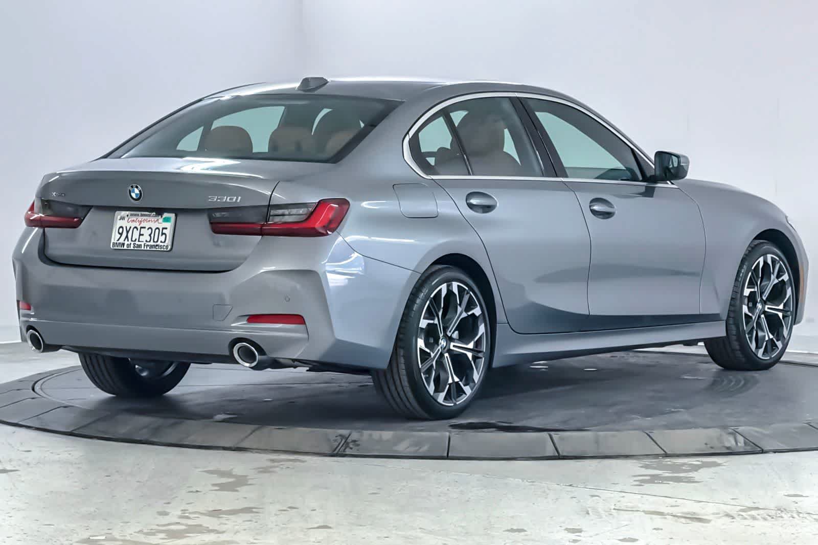 Used 2026 BMW 330i xDrive Sedan w/ Premium Package AWD/4WD image 2