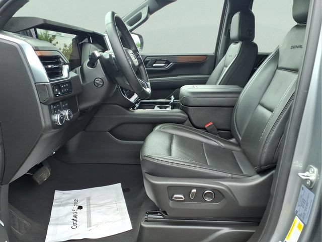 Used 2025 GMC Yukon XL Denali AWD/4WD image 19