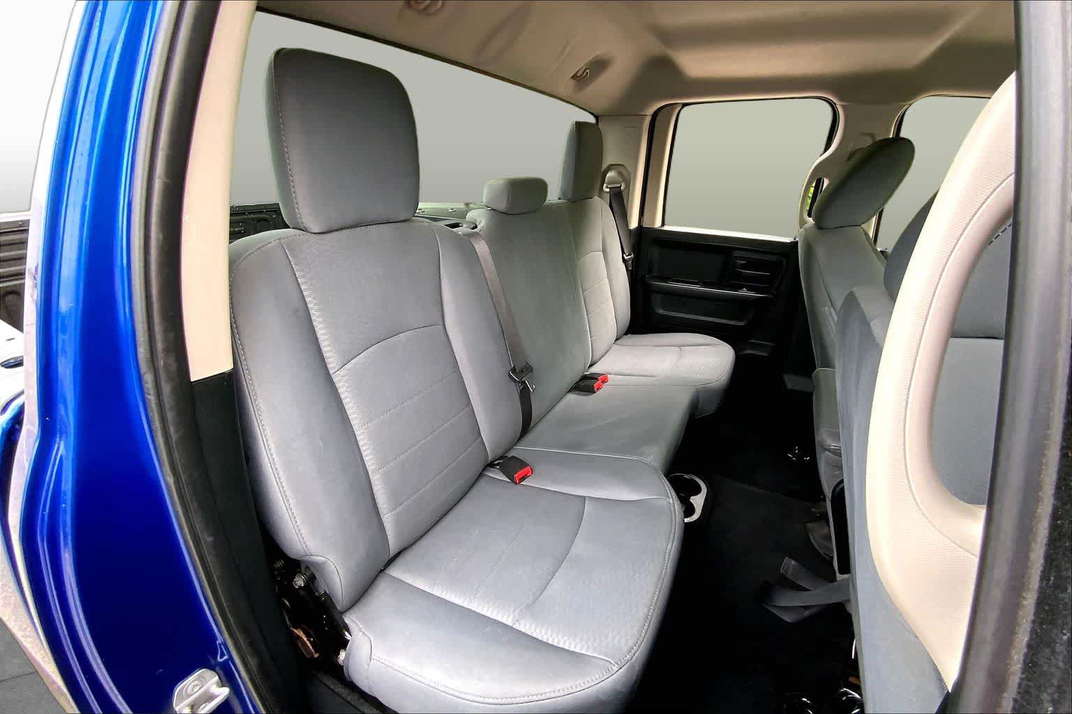 Used 2018 RAM 1500 ST w/ SXT Appearance Group AWD/4WD image 20