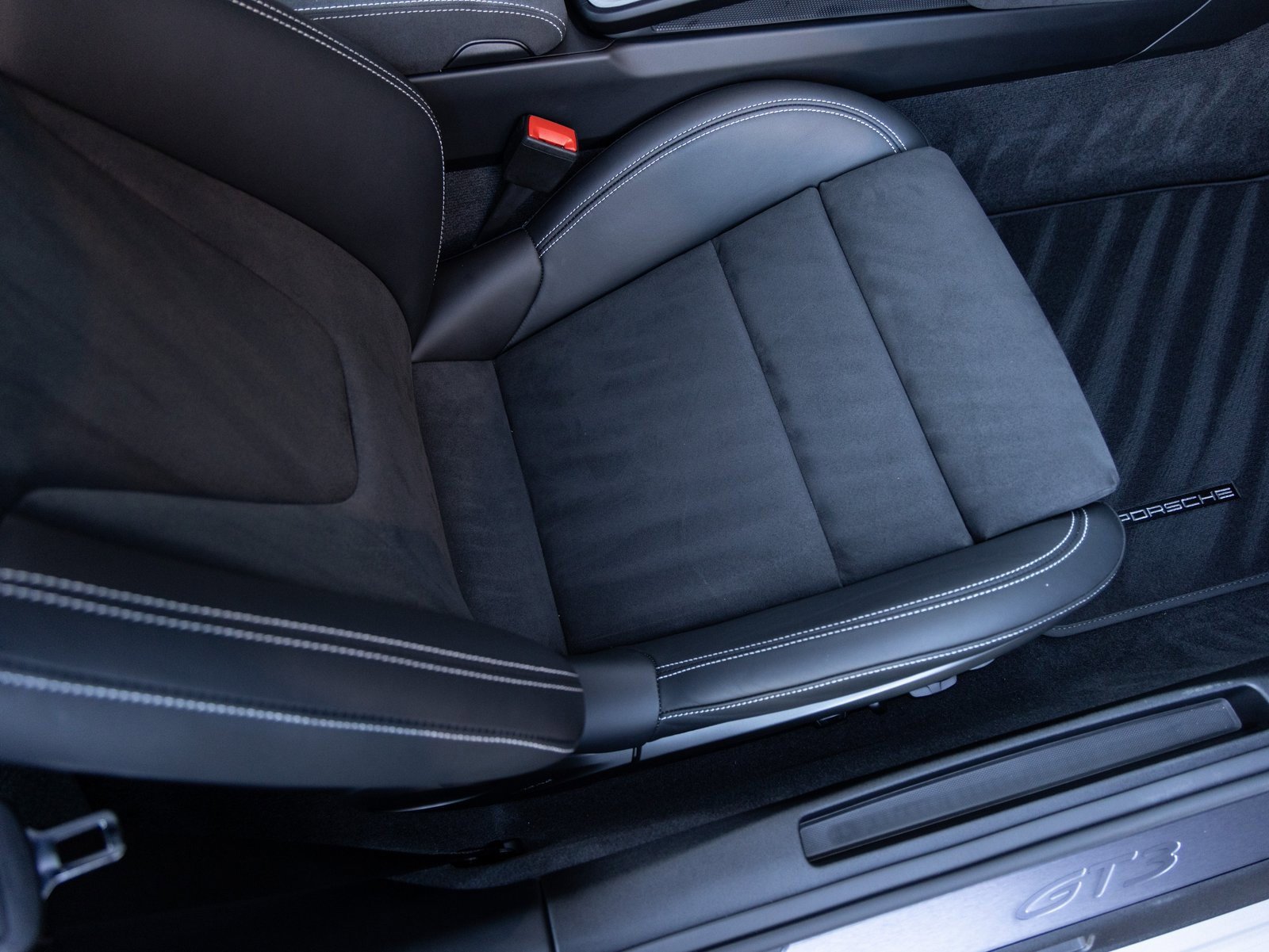 Certified 2024 Porsche 911 GT3 image 29