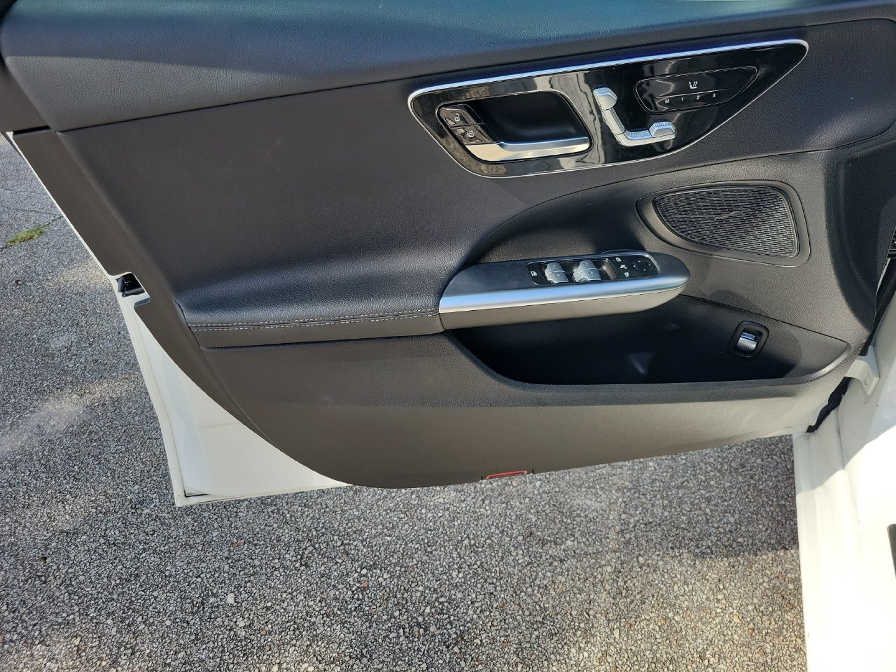 Used 2025 Mercedes-Benz C 300 Sedan image 14