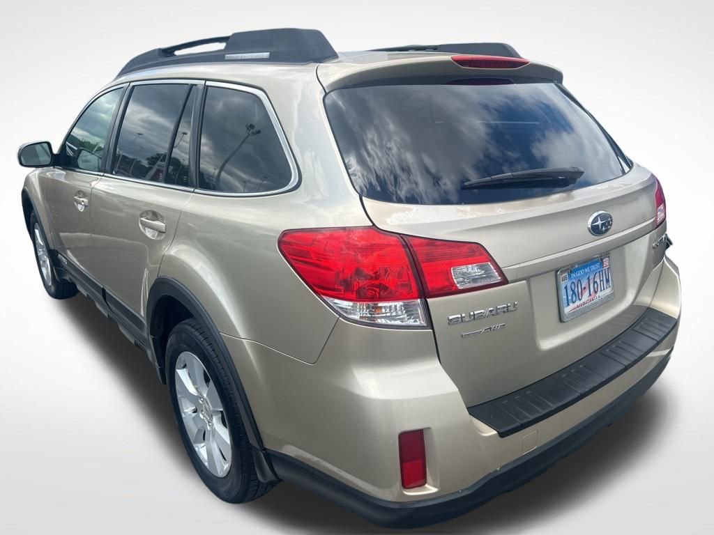 Used 2010 Subaru Outback 2.5i Premium AWD/4WD image 3