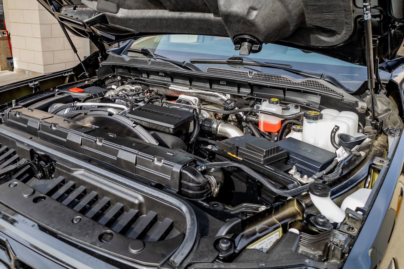 Used 2025 GMC Sierra 2500 Denali Ultimate AWD/4WD image 39