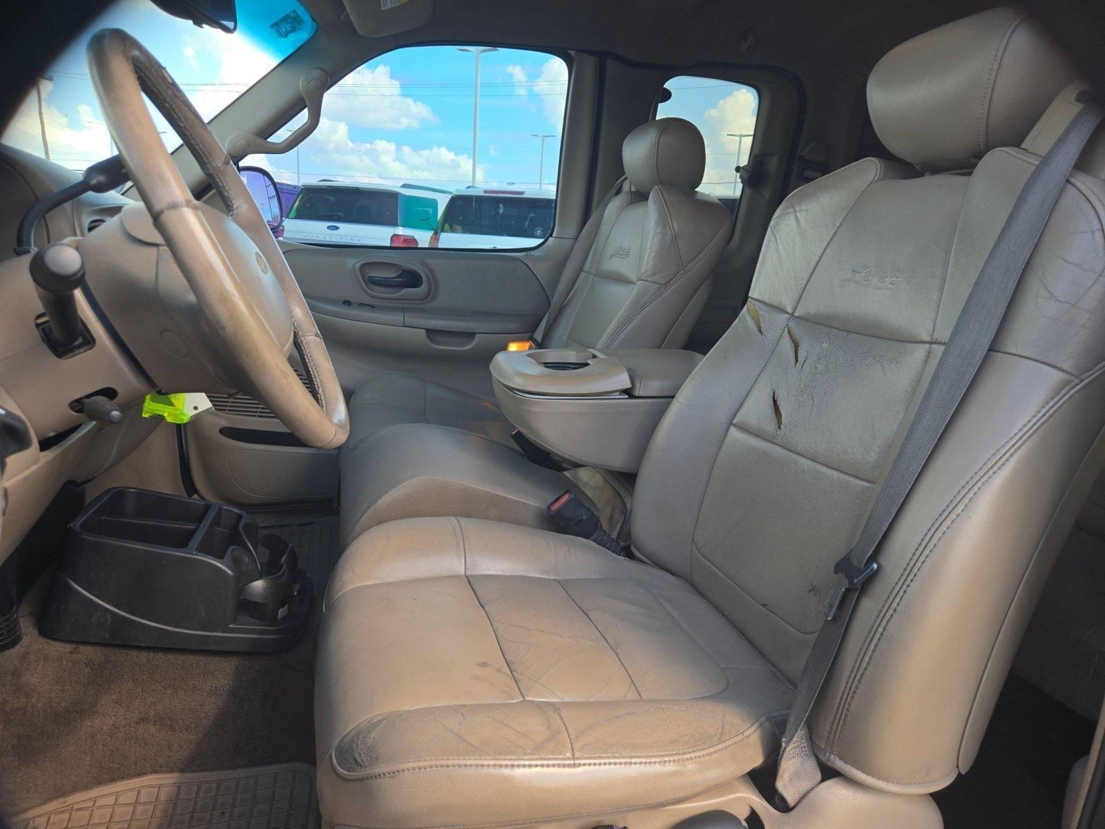 Used 2001 Ford F150 Lariat RWD image 11