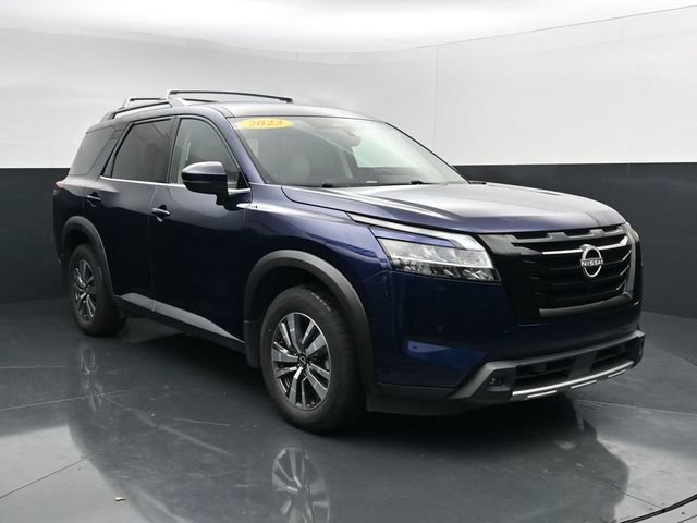 Used 2023 Nissan Pathfinder SL FWD image 2