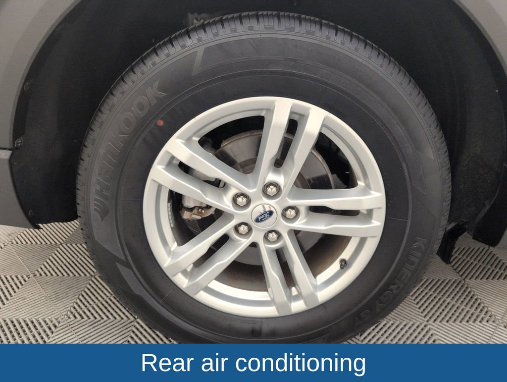 Used 2024 Ford Explorer XLT w/ Equipment Group 202A image 18