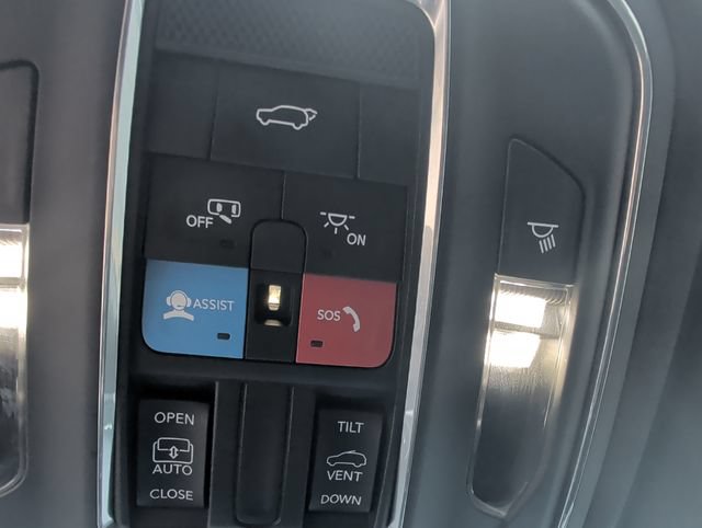Used 2024 Jeep Grand Cherokee Laredo X w/ Luxury Tech Group I AWD/4WD image 31