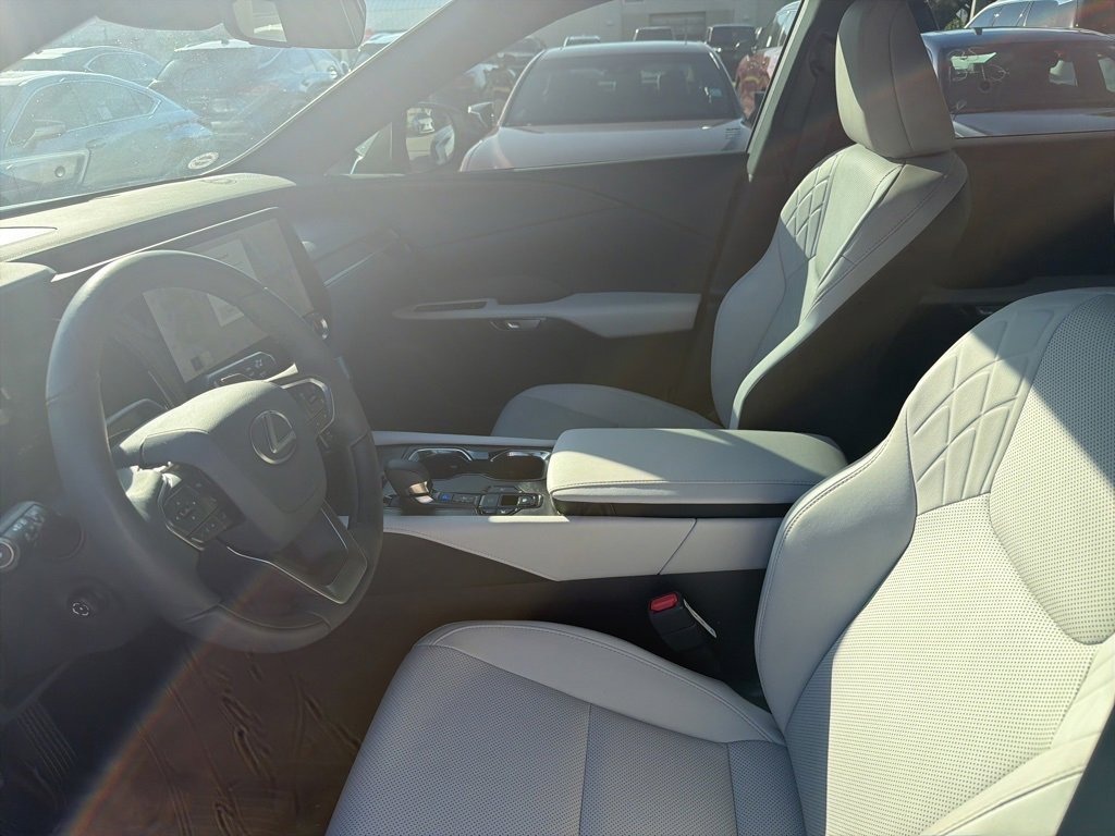 Used 2025 Lexus RX 350h image 15