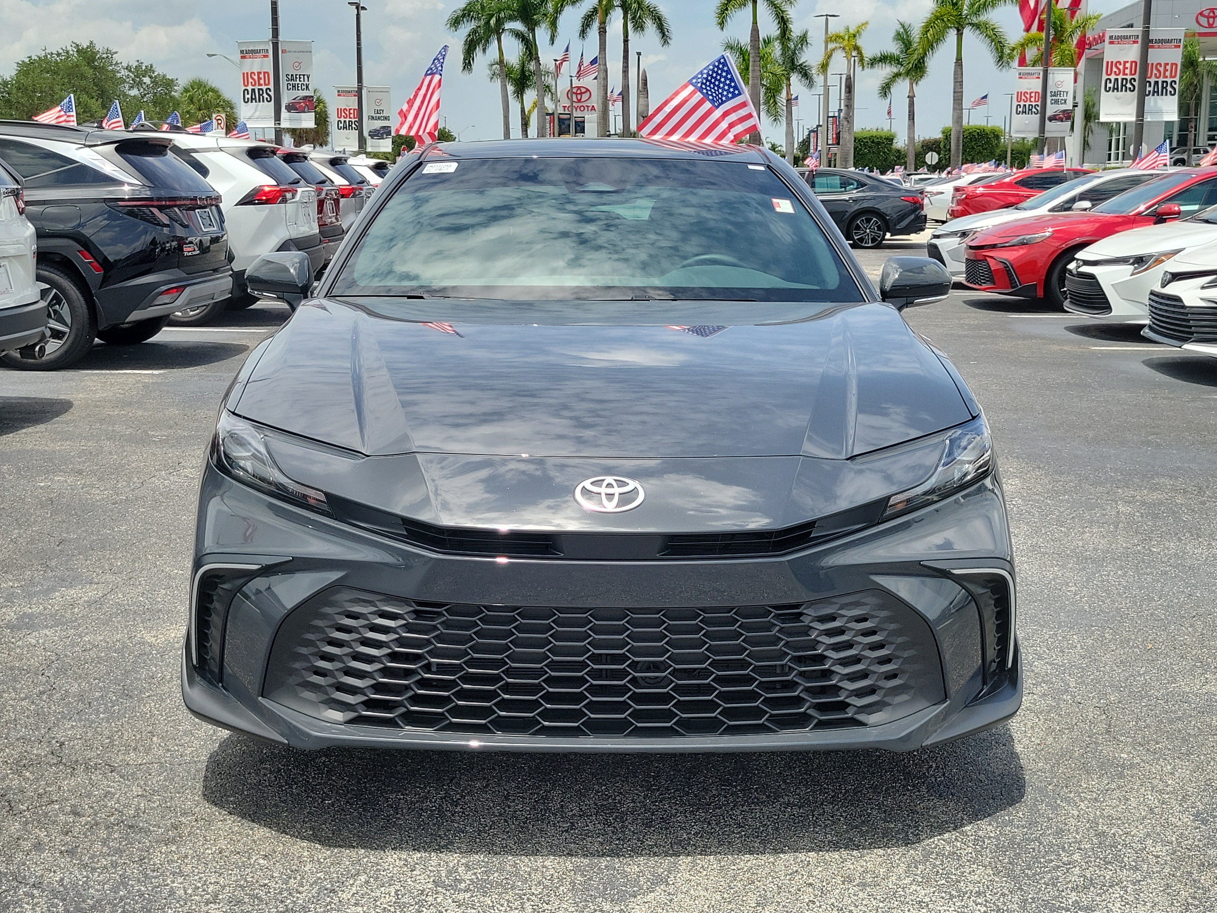 Used 2026 Toyota Camry SE FWD image 4
