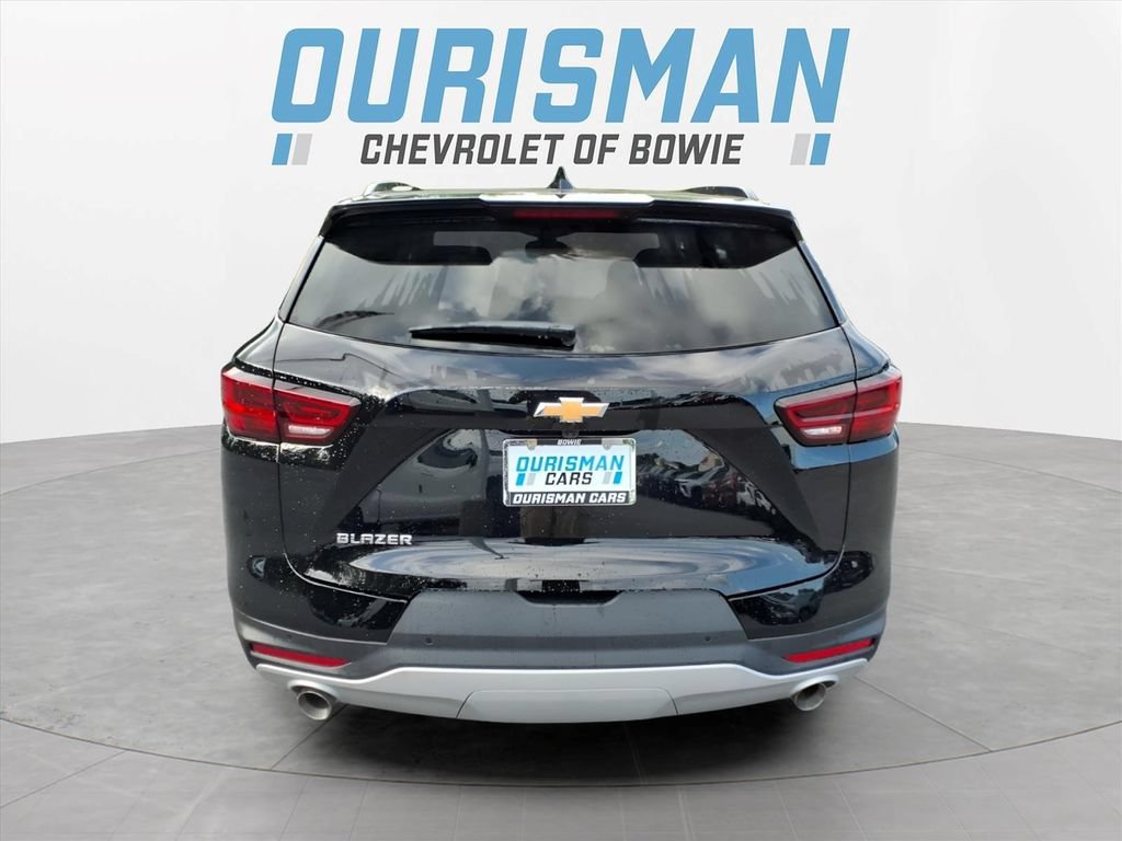New 2026 Chevrolet Blazer LT w/ Convenience Package FWD image 4