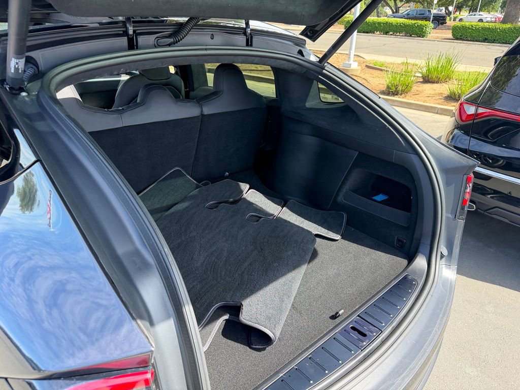 Used 2024 Tesla Model X AWD/4WD image 25