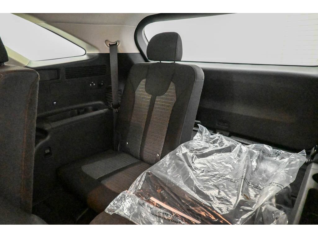 Certified 2025 Kia Sorento LX image 12