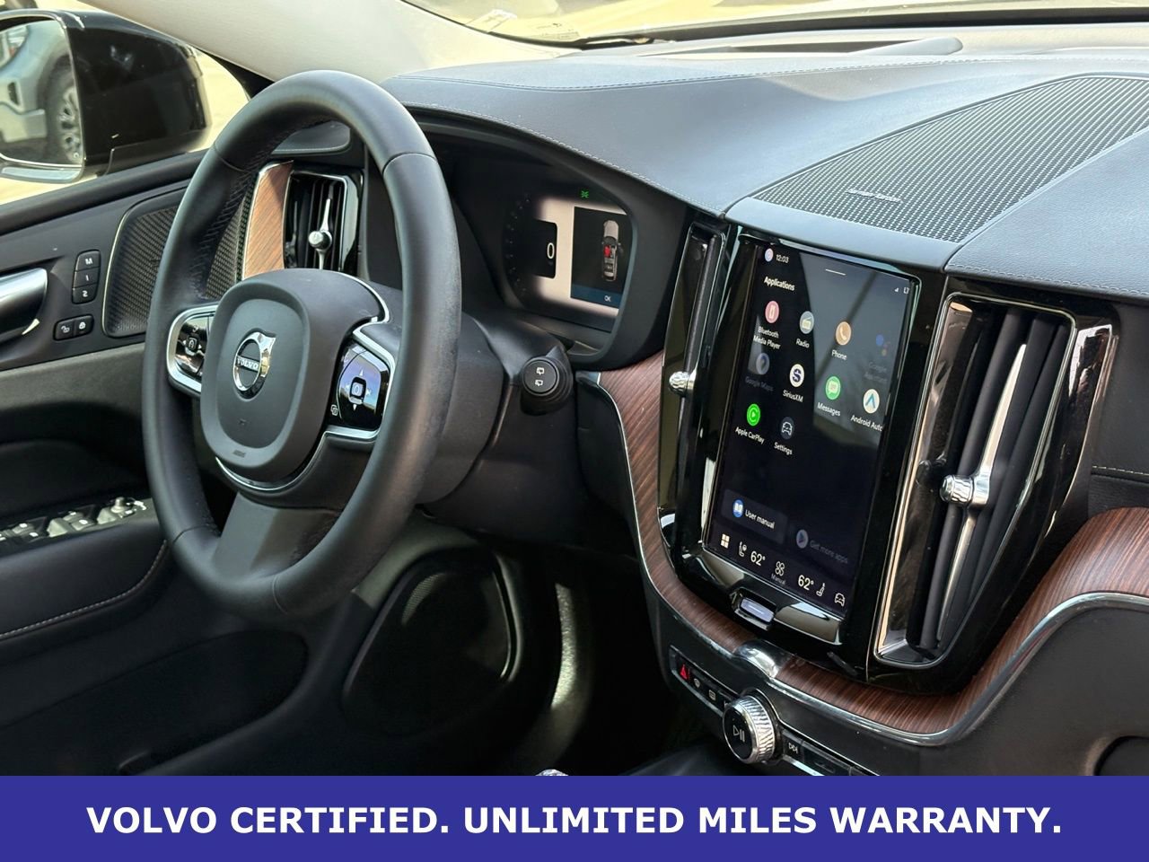 Certified 2023 Volvo XC60 B5 Ultimate w/ Climate Package image 36